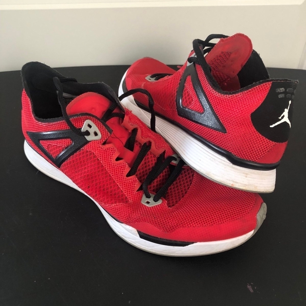Jordan 89 Racer Toro Bravo Running Shoes
